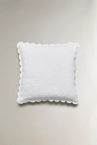 SCALLOPED FLOWER THROW PILLOW COVER
