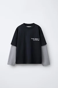 DOUBLE SLEEVE TEXT T-SHIRT