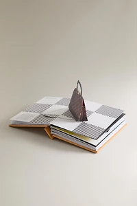 FASHION UNFOLDED POP-UP LOUIS VUITTON BOOK