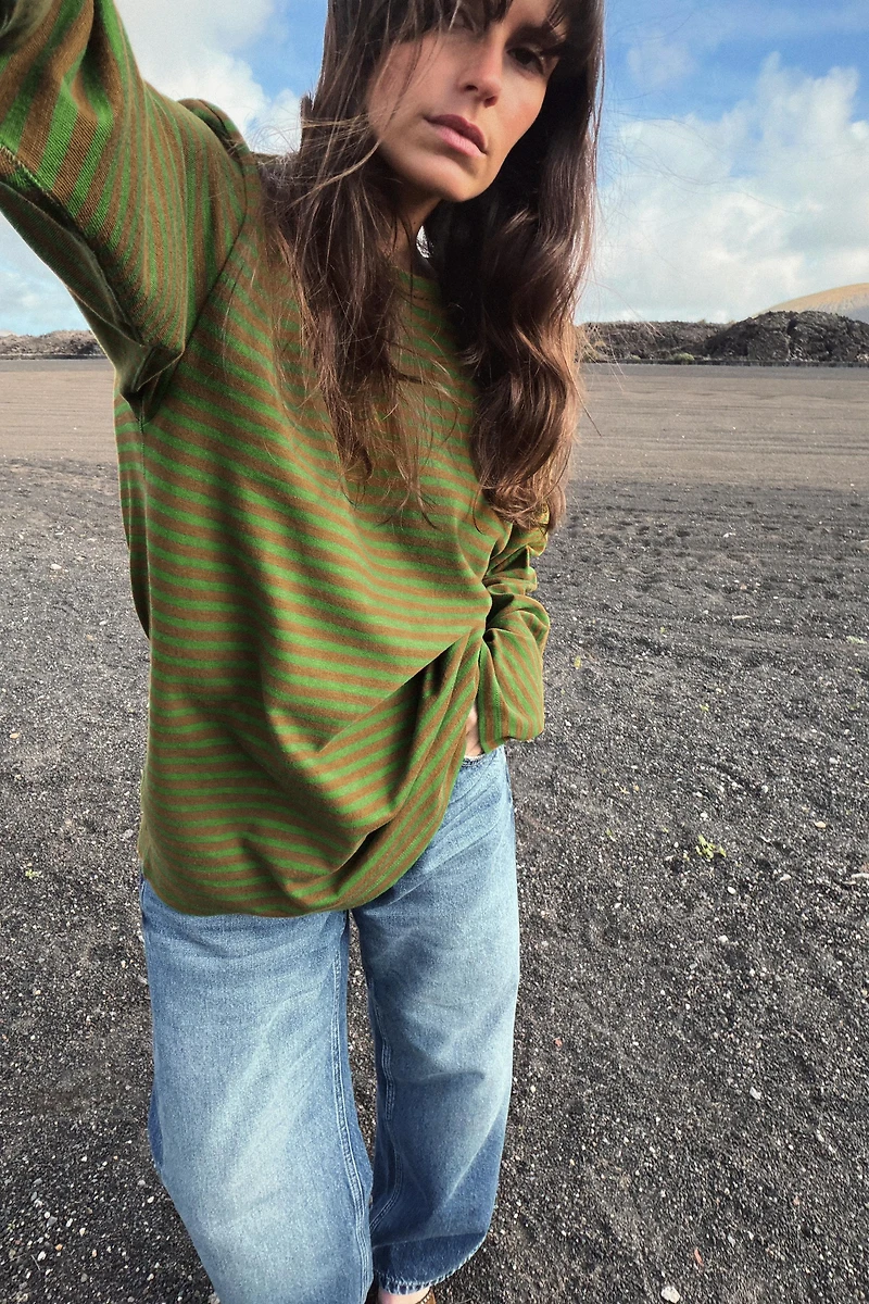 OVERSIZED STRIPED T-SHIRT