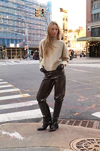 SOFT KNIT HIGH NECK JUMPER