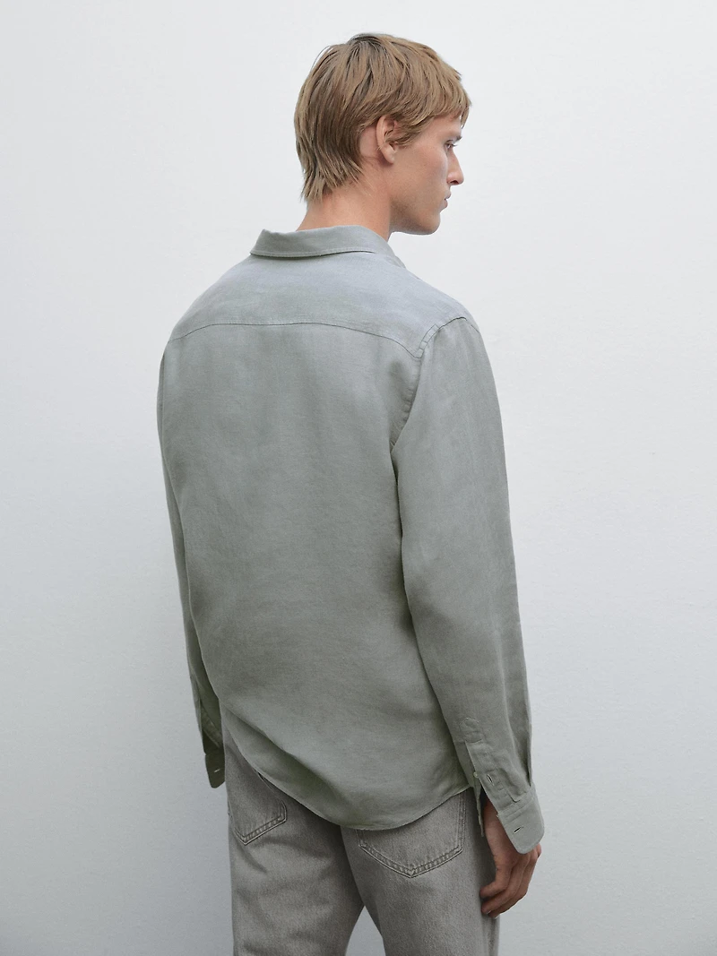 Regular fit shirt with pocket detail