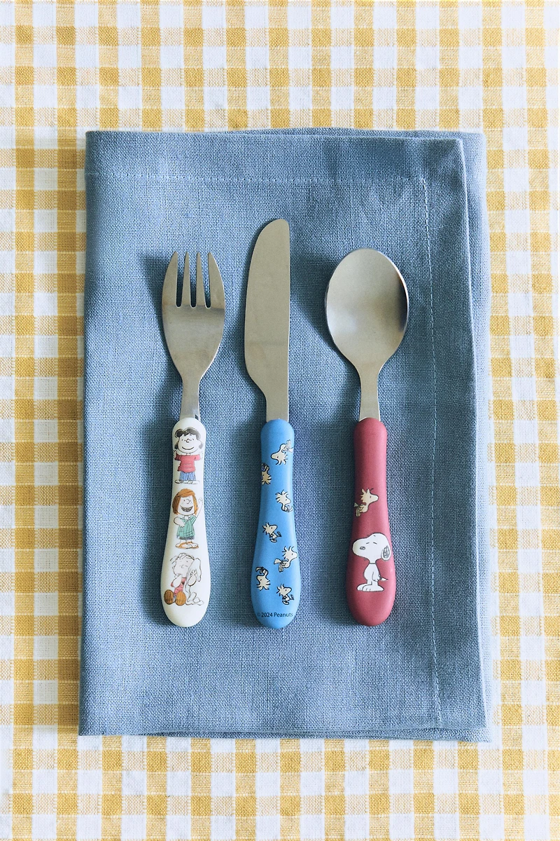 CHILDREN'S PASTEL COLORED HANDLE PEANUTS™ FLATWARE SET (SET OF 3)