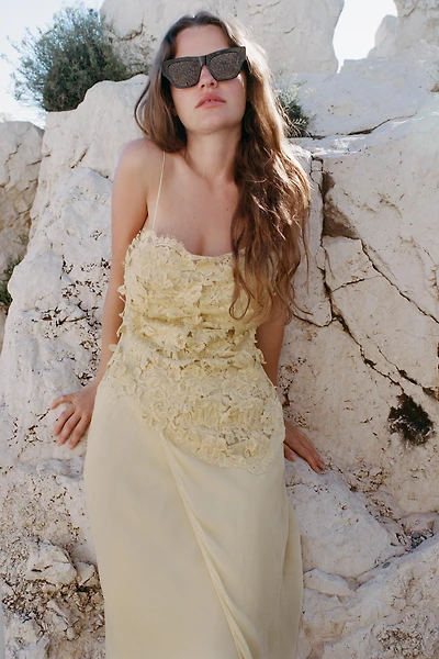 ROBE EN GEORGETTE AVEC DENTELLE RELIEF