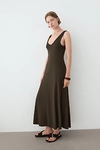 Midi dress with central seam detail