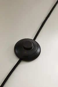 TRIPOD BASE FLOOR LAMP