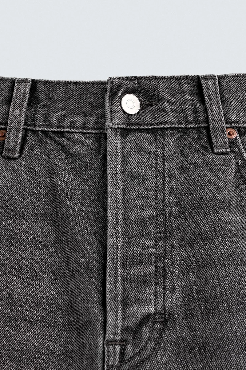 STRAIGHT BOOTCUT FIT JEANS