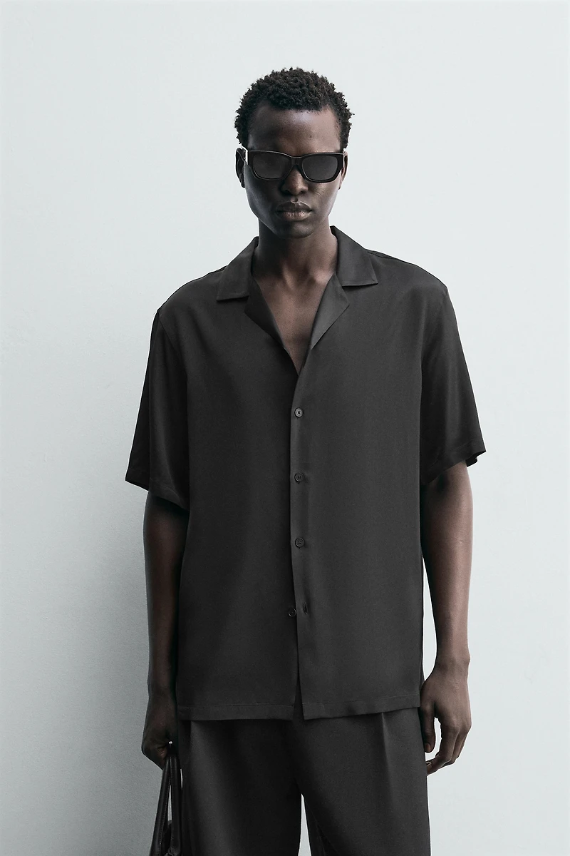 REGULAR FIT SATIN EFFECT SHIRT