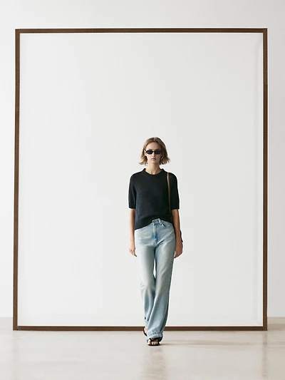 Short sleeve knit sweater