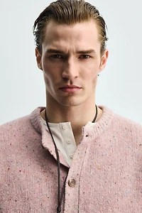 CARDIGAN EN LAINE BOTONATO