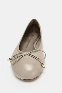 LEATHER BALLET FLATS WITH BOW