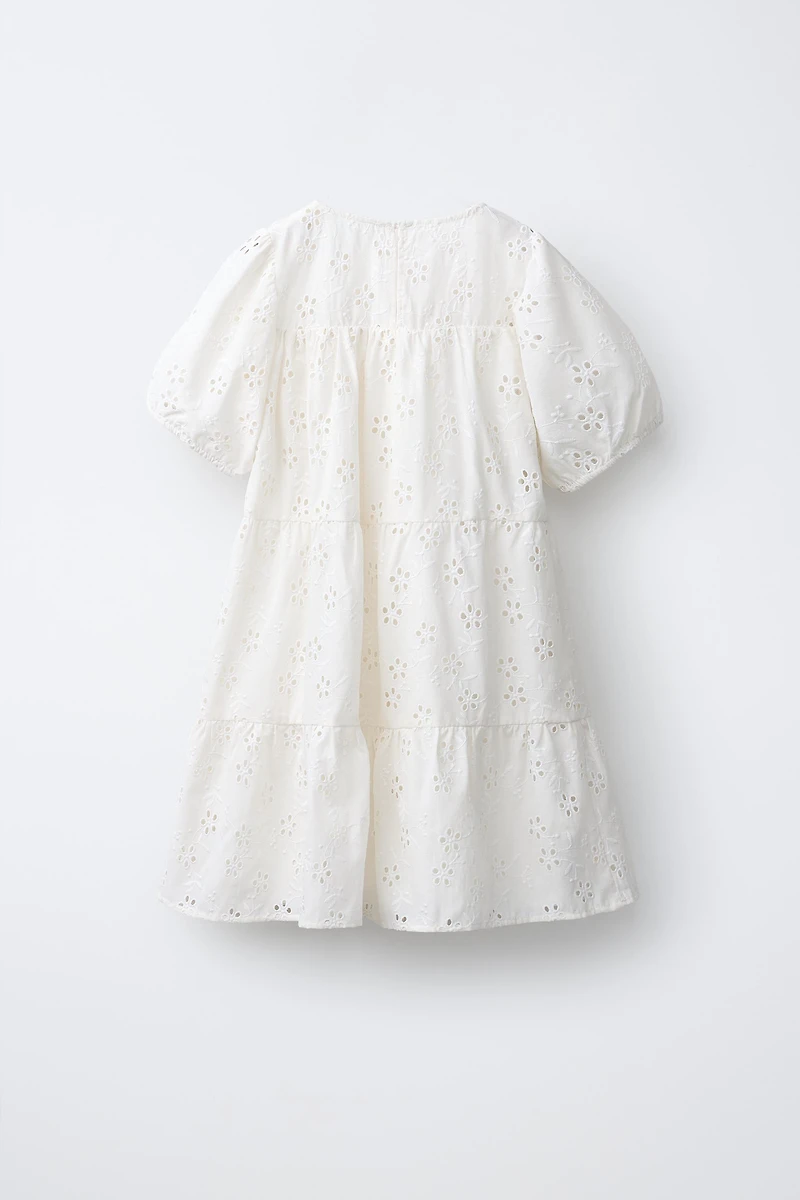 ROBE BRODÉE