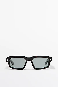 Rectangular sunglasses