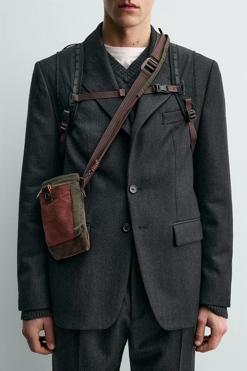 SAC BANDOULIÈRE TECHNIQUE DÉTAILS CUIR AARON LEVINE X ZARA