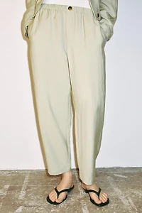 ELASTIC WAIST TAPERED PANTS