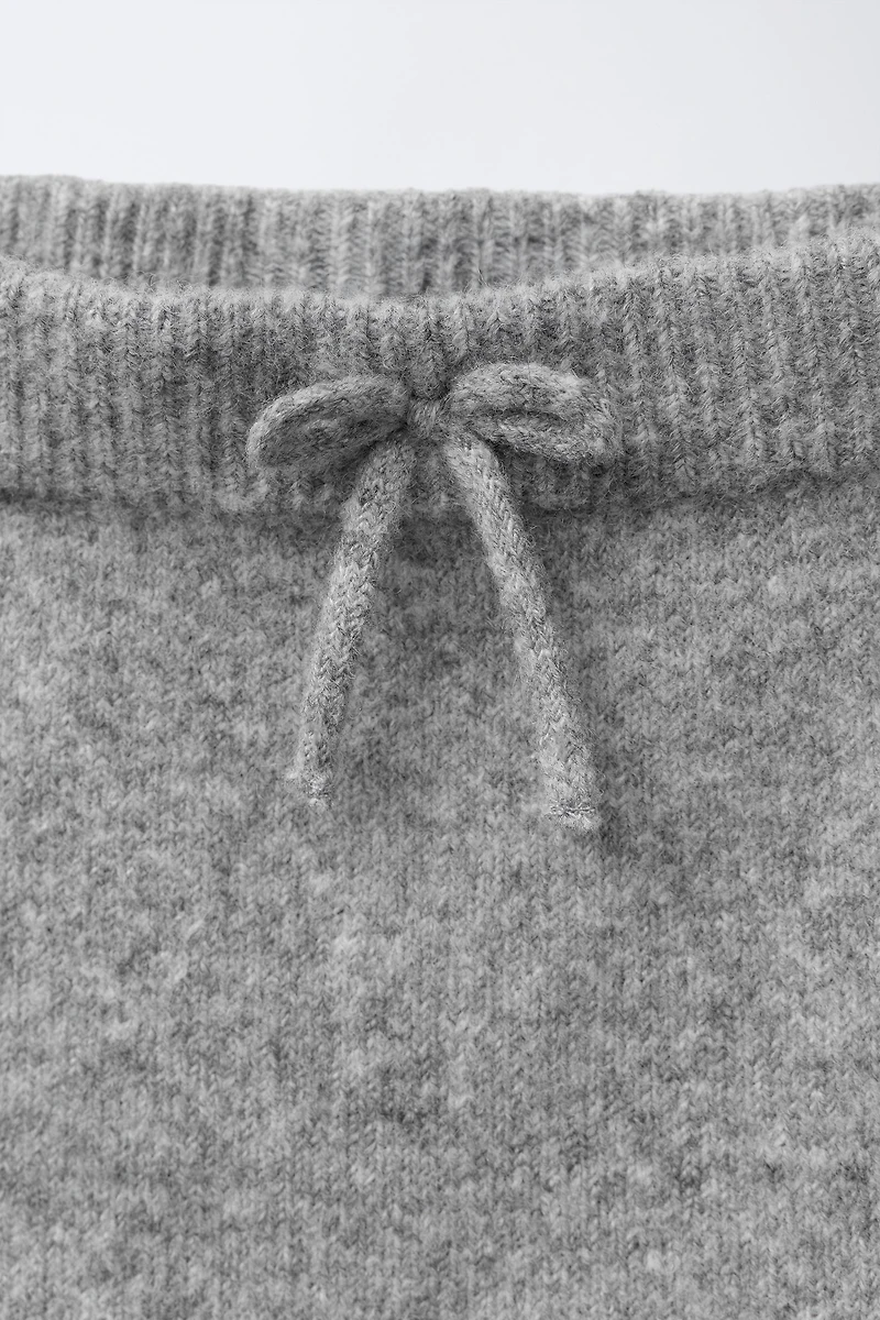 CROCHET TRIM KNIT SKIRT