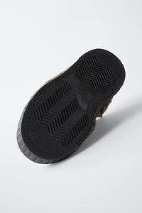 FLEECE HIGH-TOP SNEAKERS