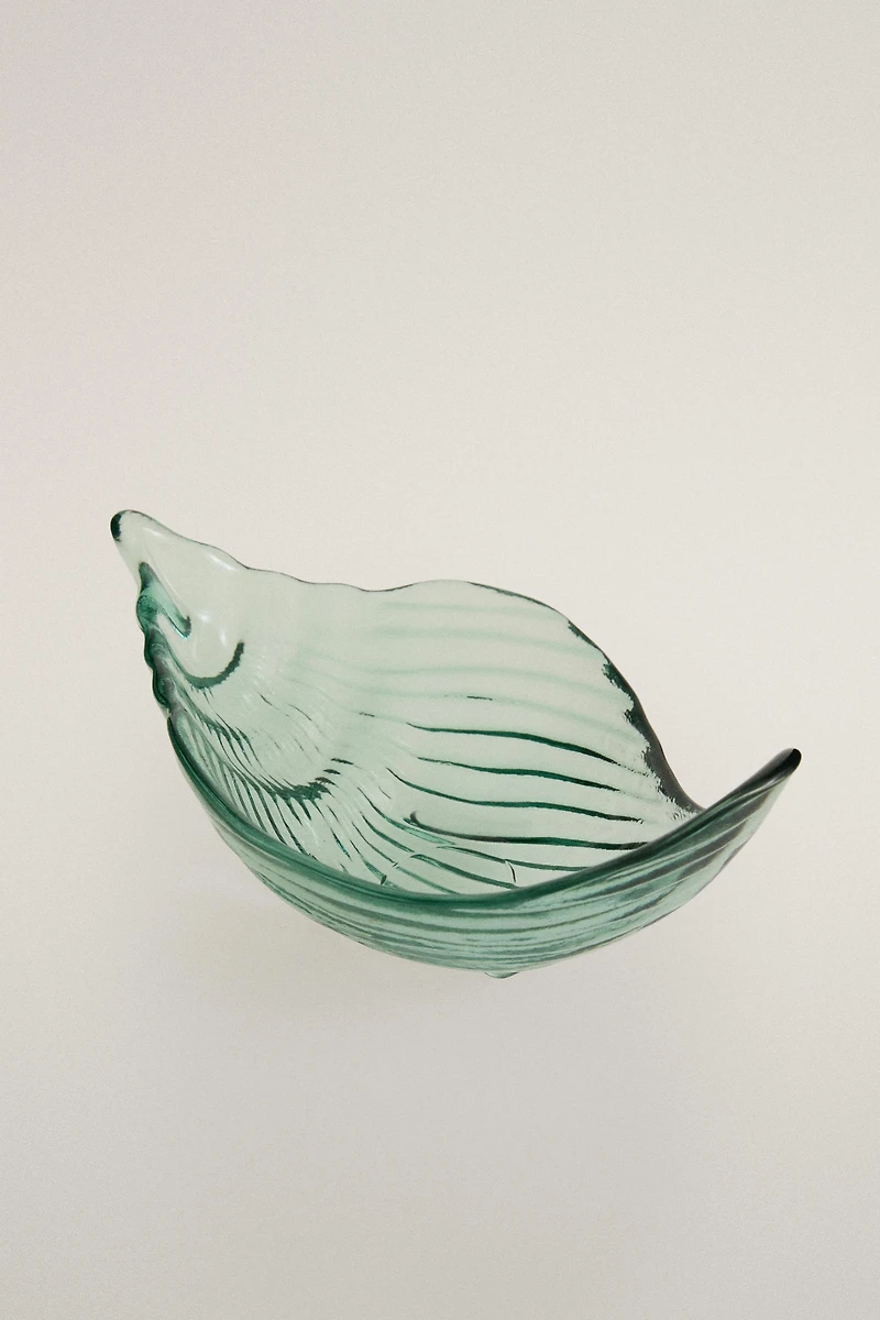 SHELL GLASS BOWL