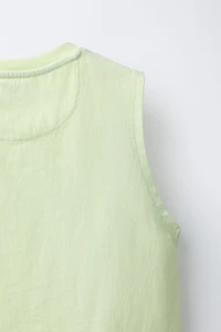 TEXT SLEEVELESS T-SHIRT