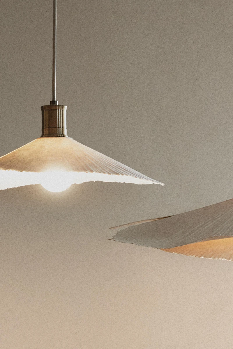 MEDIUM PENDANT LAMP