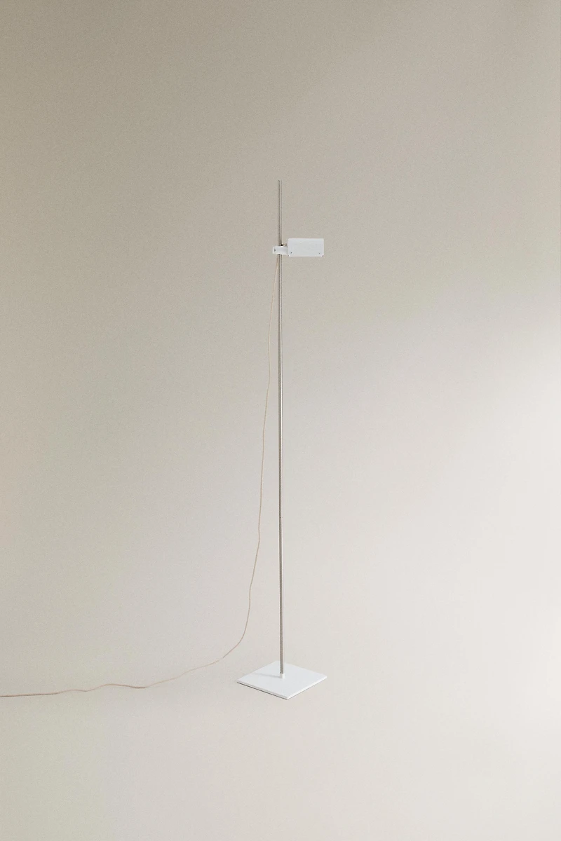 FLOOR LAMP | METAL SPOTLIGHT