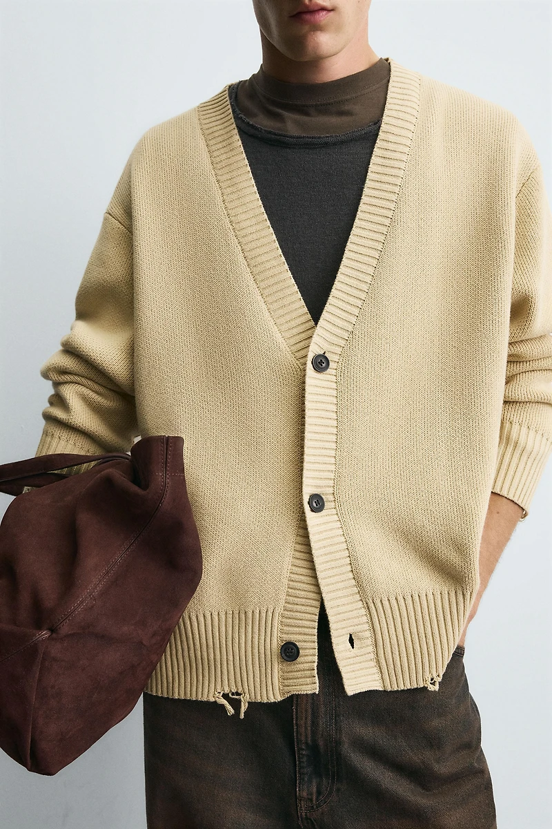 DISTRESSED RIBBED CARDIGAN