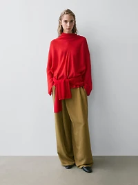 Blouse fluide à col drapé