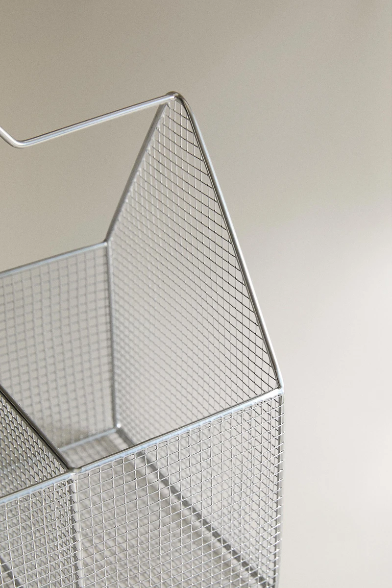 METALLIC ORGANIZER BASKET