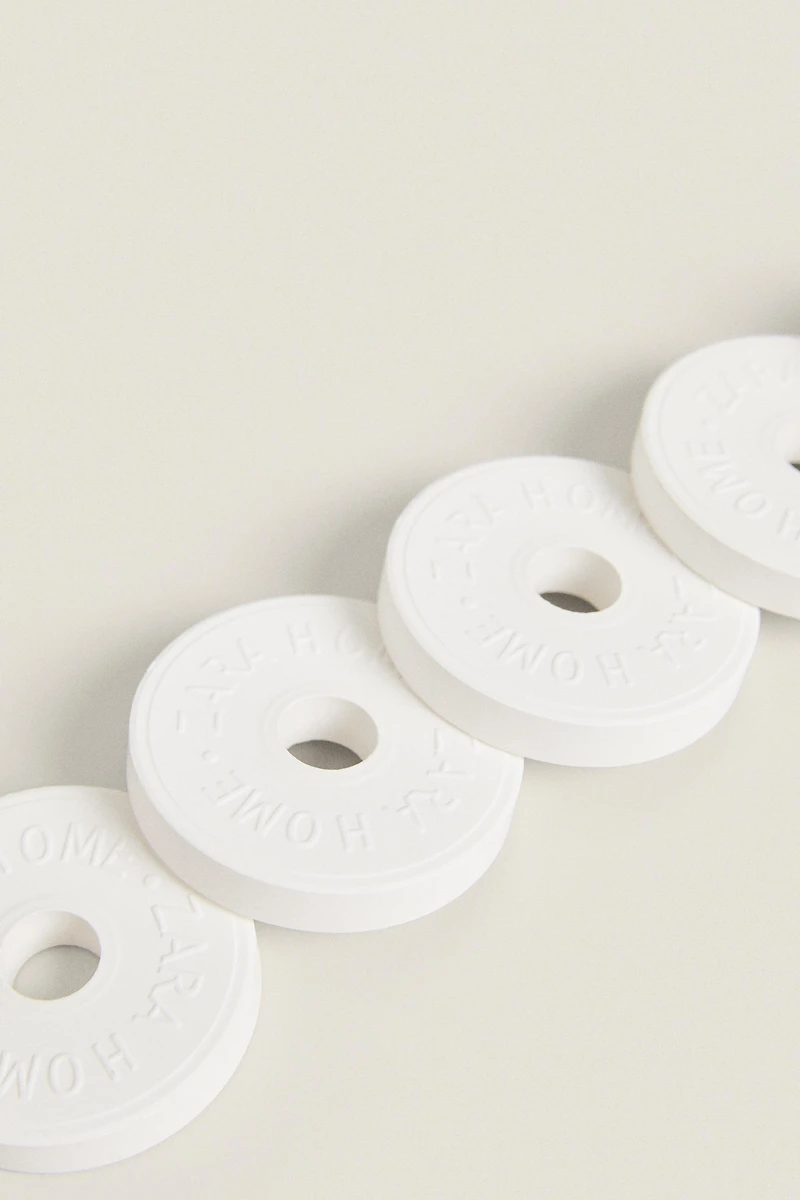 WHITE POWDERY SCENTED CERAMIC PACK (PACK OF 6)