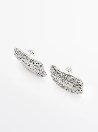 Textured medallion earrings