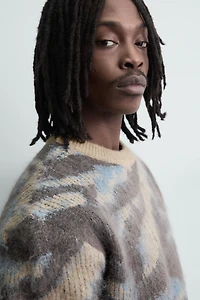 BRUSHED TEXTURED ABSTRACT JACQUARD JUMPER