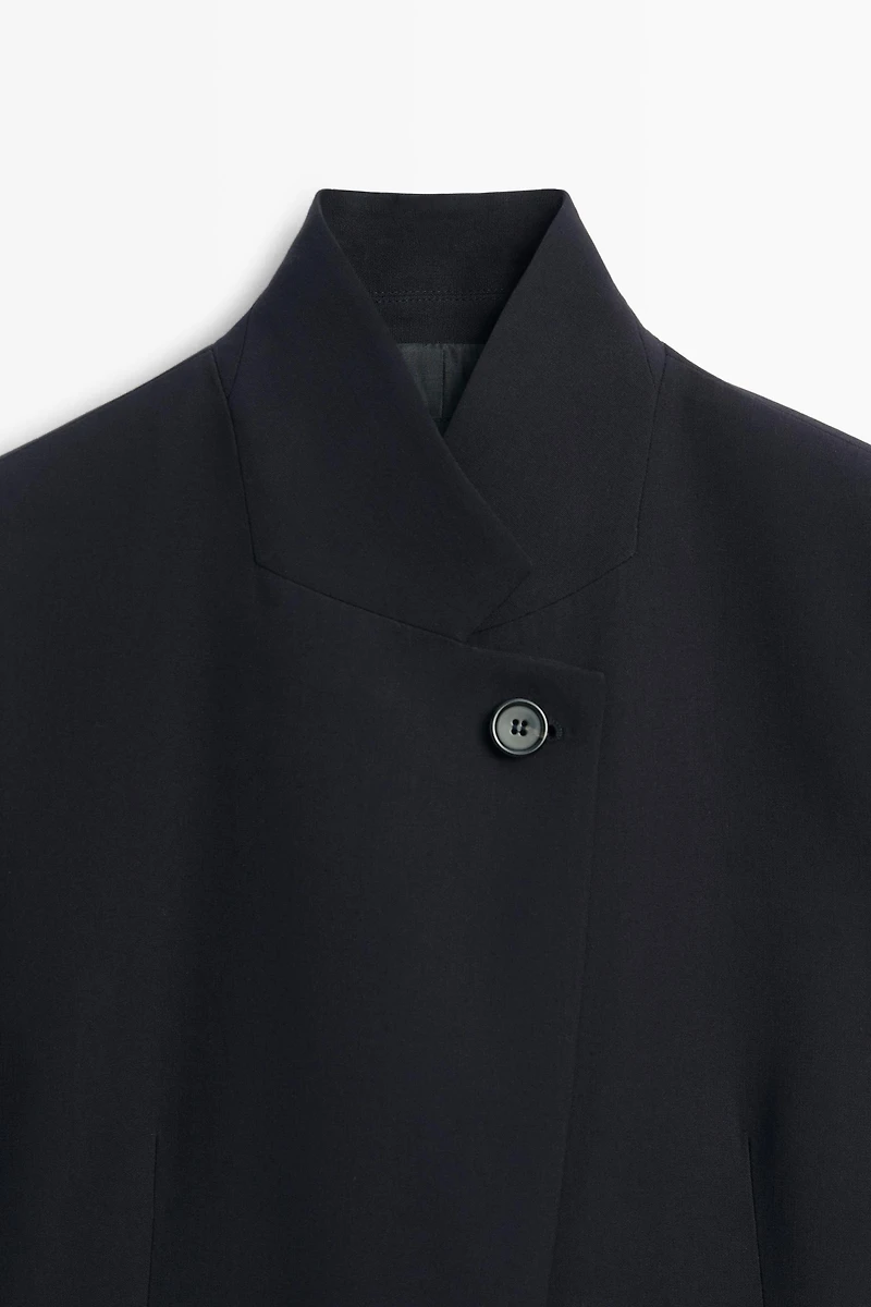 Flowy button-detail blazer