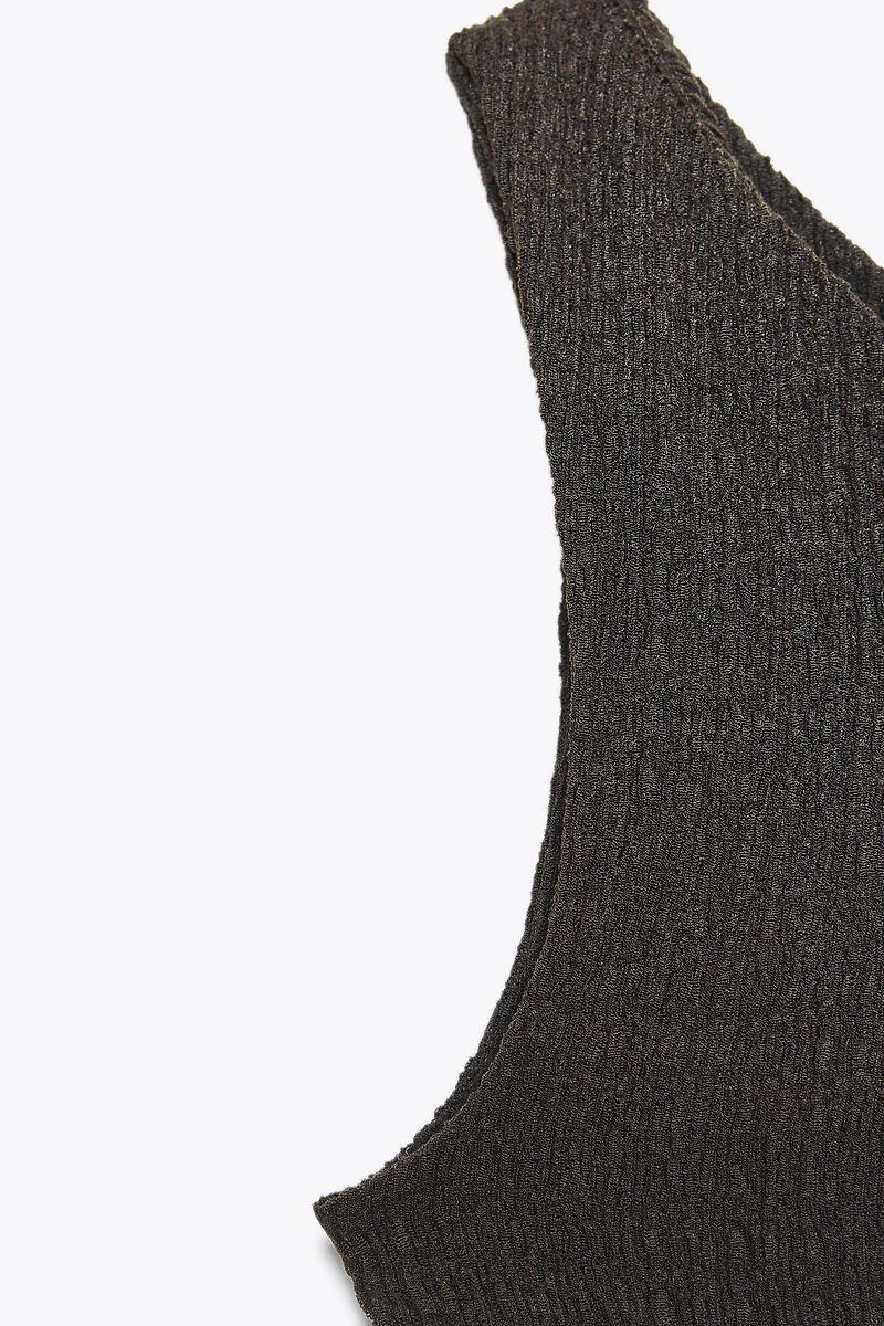 ASYMMETRIC TEXTURED TOP