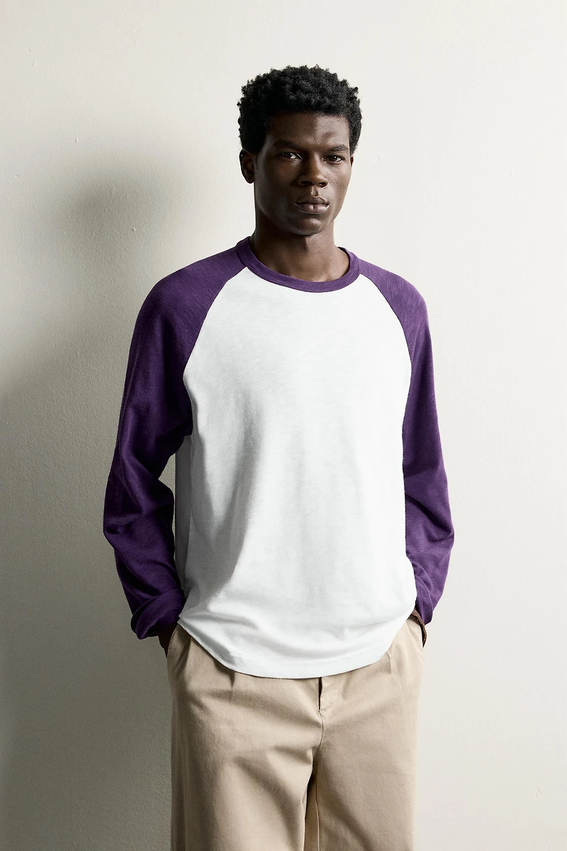 REGULAR FIT RAGLAN T-SHIRT