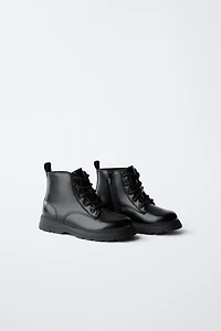 LACED BOOTS