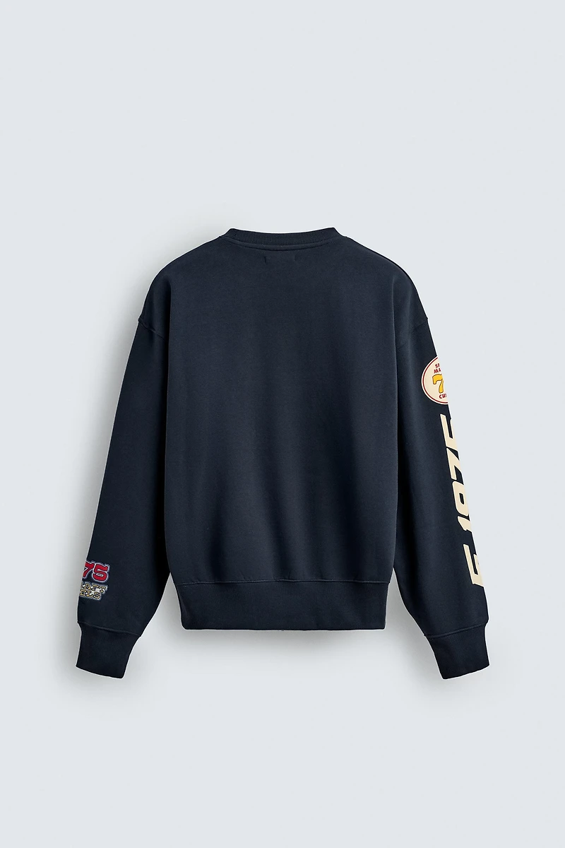 CREW NECK PATCH SWEATSHIRT