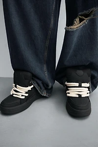 SKATE SNEAKERS WITH ROPE LACES
