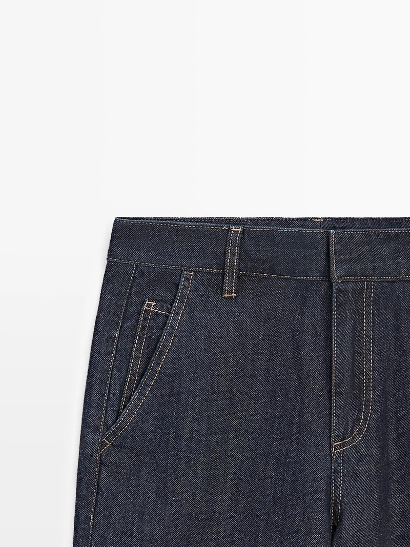Loose straight-leg jeans