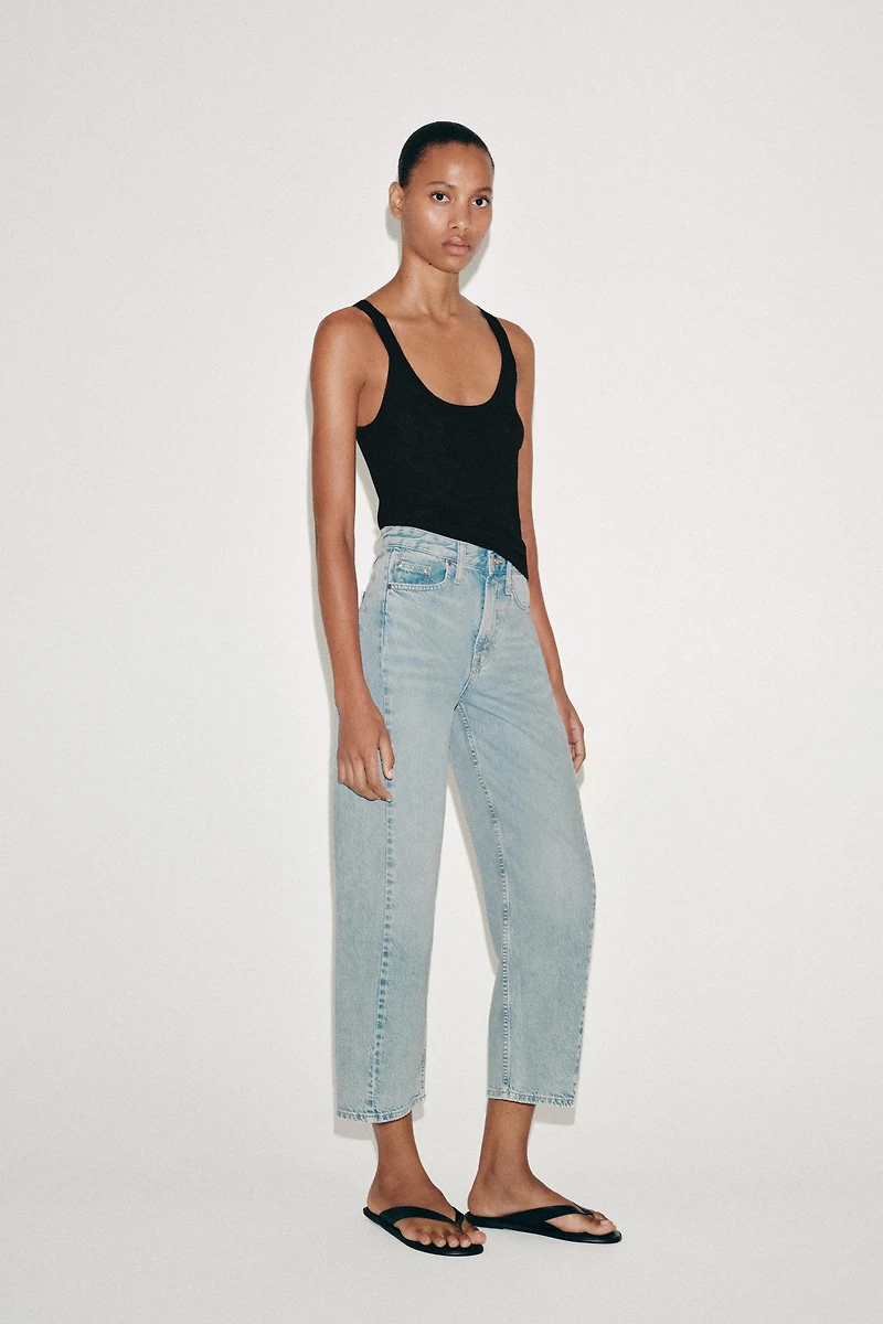 FINE KNIT SLEEVELESS TOP