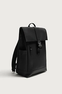SAC À DOS EFFET GOMMÉ AVEC RABAT