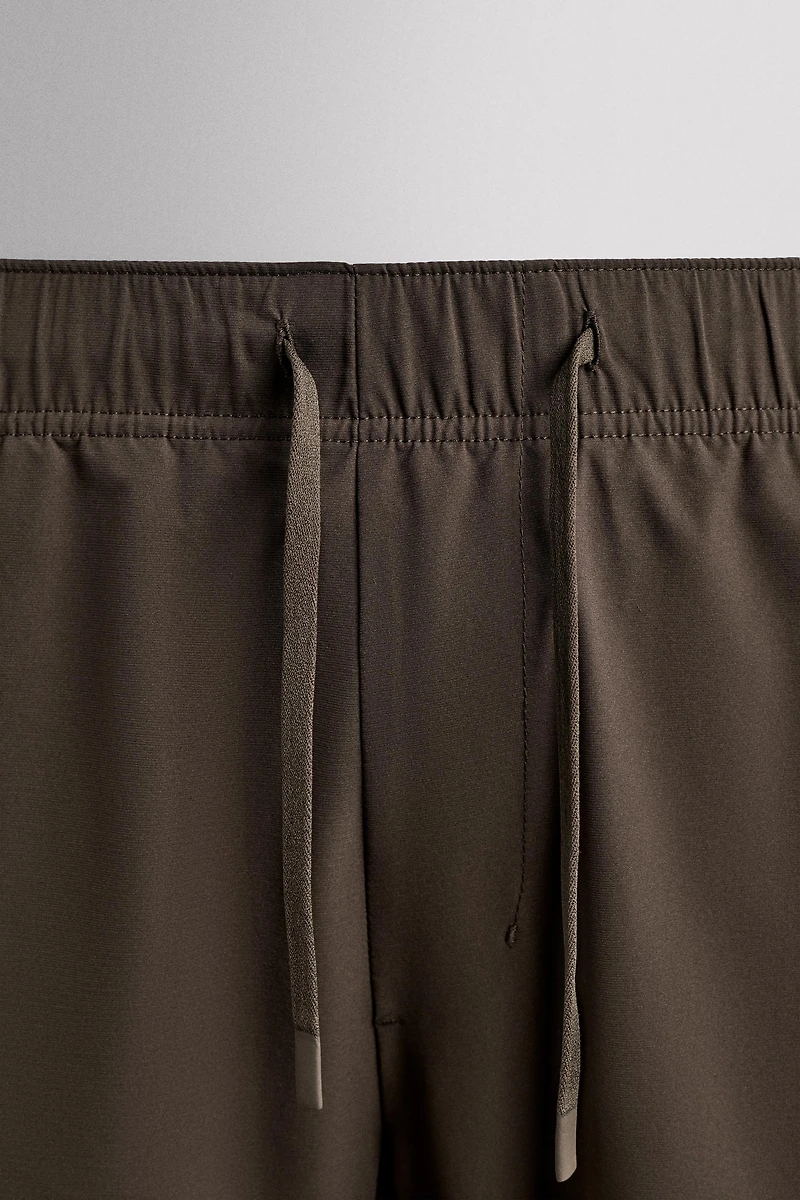 TECHNICAL PANTS