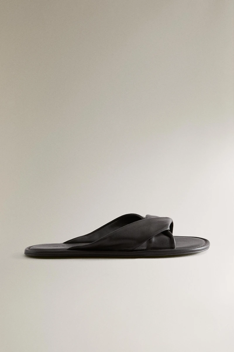 KNOTTED LEATHER SLIDES