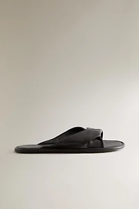 KNOTTED LEATHER SLIDES