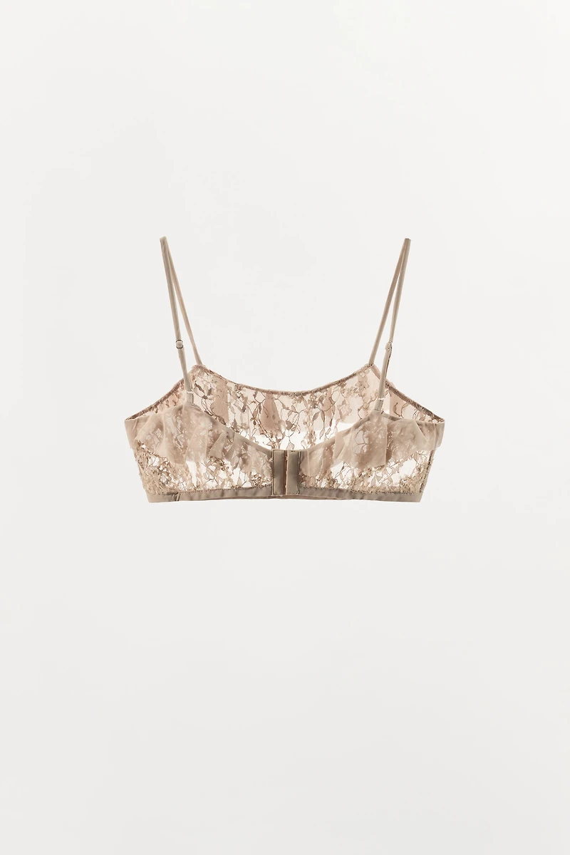 SOUTIEN-GORGE EN DENTELLE À VOLANTS