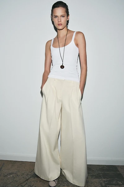 RIBBED STRAP TOP