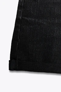 HIGH-WAISTED MOM FIT SHORTS