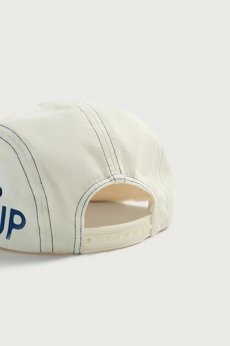 CASQUETTE À VISIÈRE PLATE BIMATIÈRE