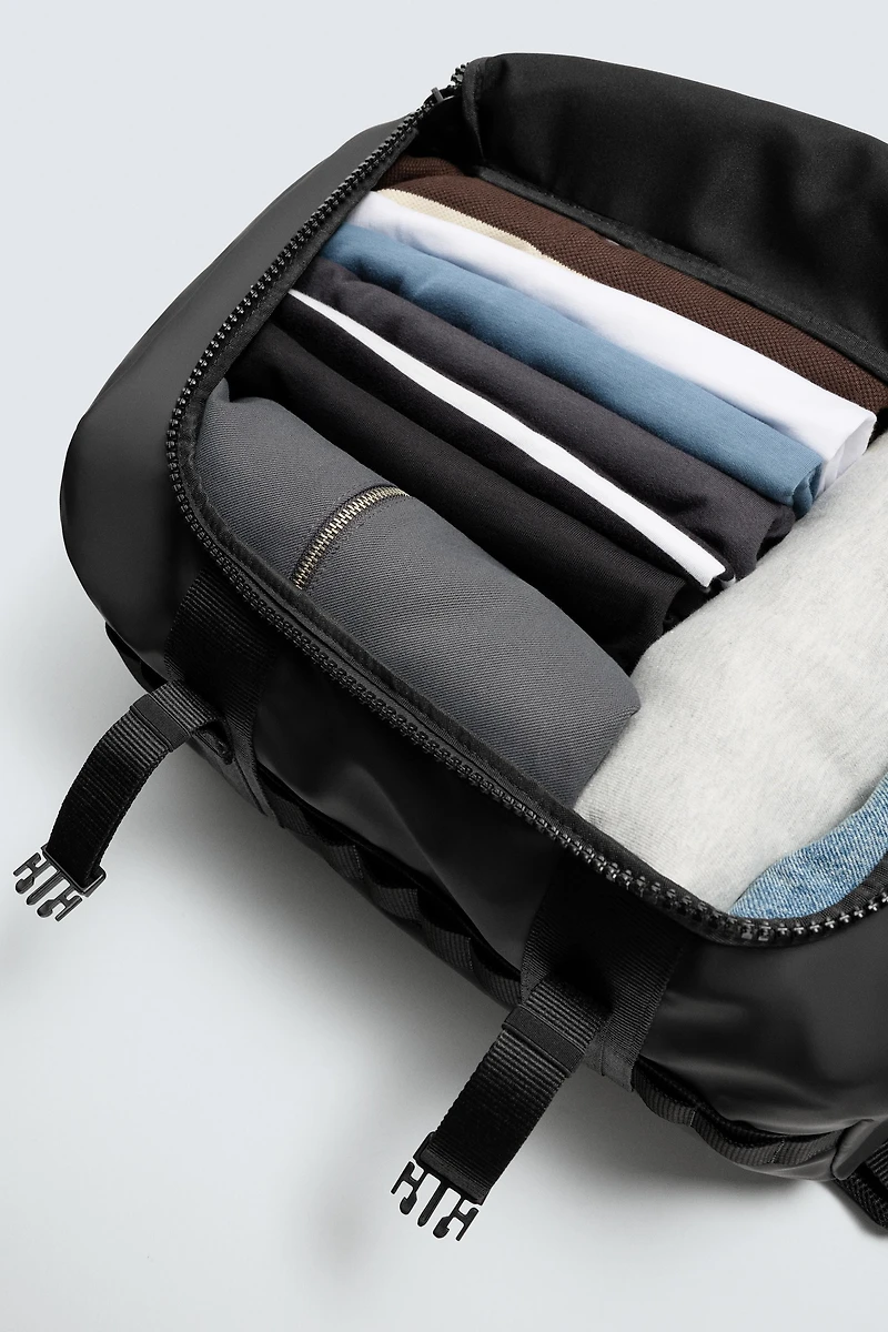 TECHNICAL TRAVEL BACKPACK