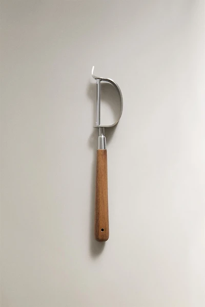 STEEL AND ACACIA PEELER