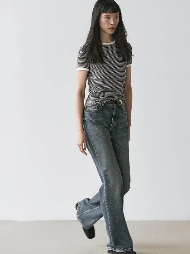 Short sleeve T-shirt with contrast detail
